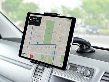 スマホやタブレットをナビ代わりとして使える車載用ホルダー