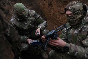 ウ軍の善戦支えるデジタル化、西側の手本に