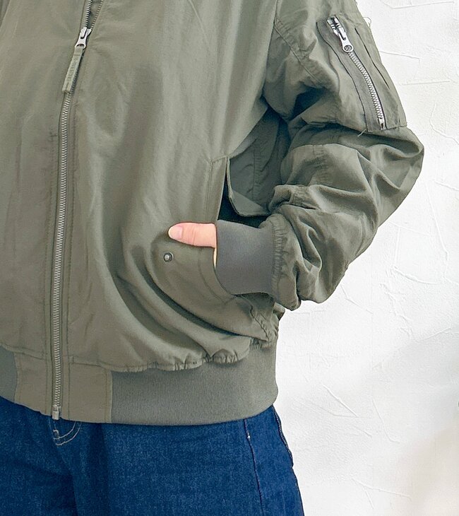 サッと羽織るだけで可愛い！ワークマンの“古着みたいなアウター”ポケットいっぱいでありがたい！「すべてが期待以上」「細身シルエットで素敵です」