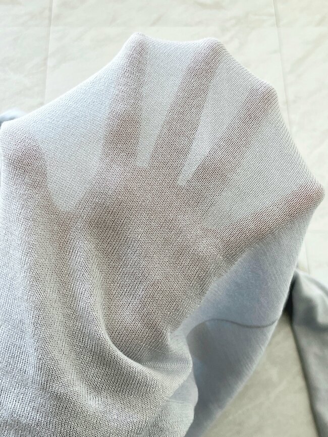 絶妙な透け感がたまらない！無印良品の「ふんわりトップス」華奢見えする上に、ロングシーズン着回せます！