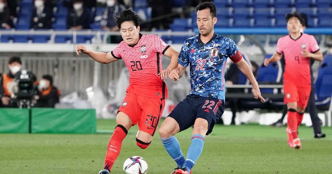 サッカー日韓戦 吉田麻也がコロナ下でも 帰国4日目 で参戦できた理由 News Amp Analysis ダイヤモンド オンライン