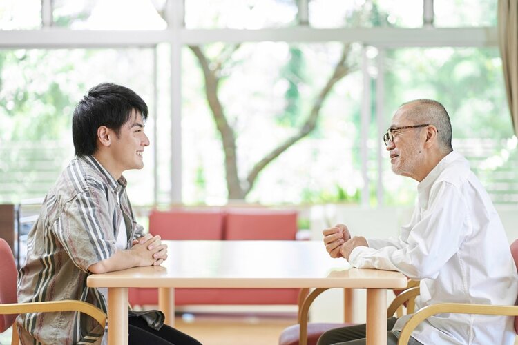 「相手の話がつまらない」ときに会話を盛り上げる“たった一つの方法”