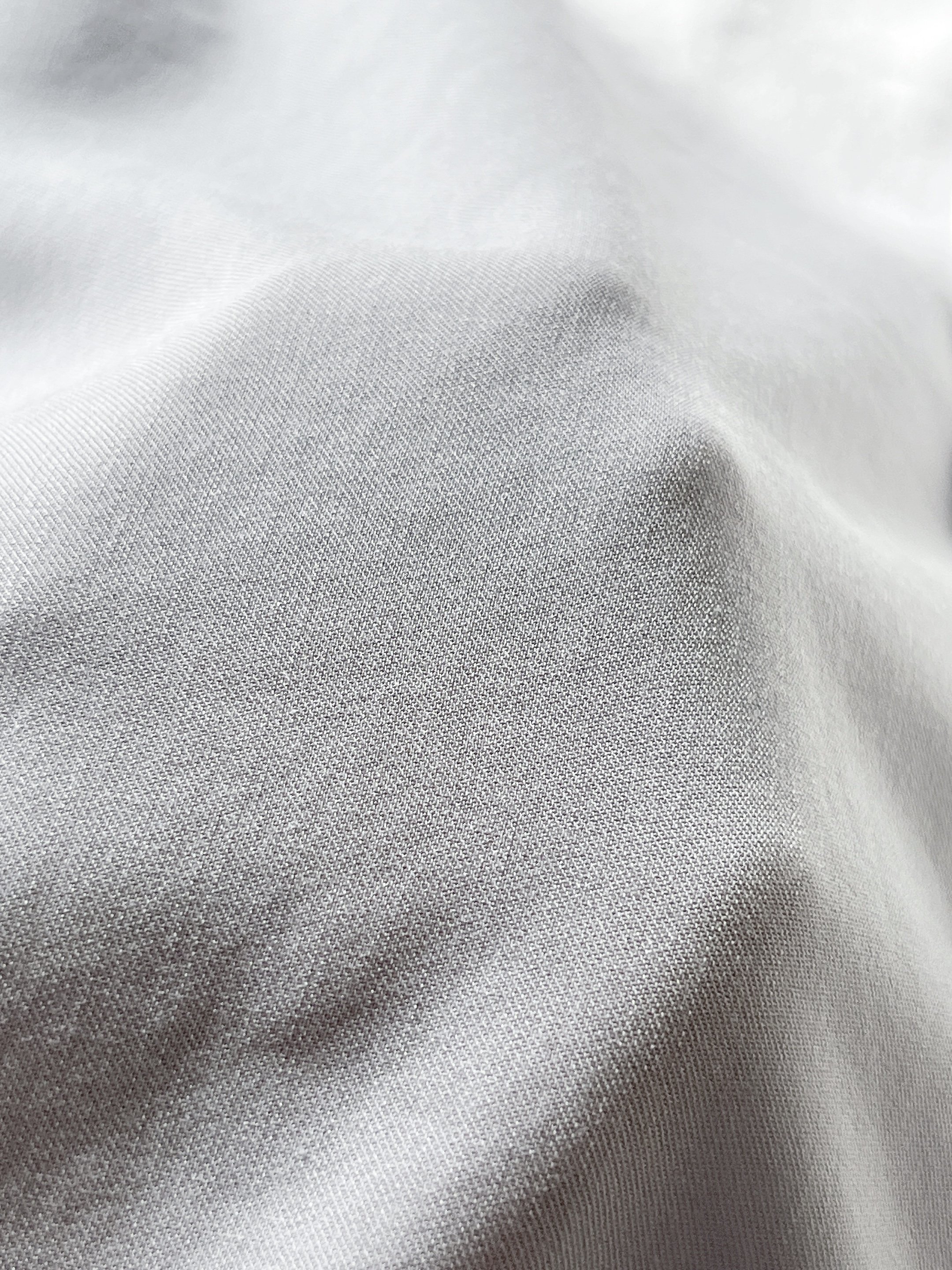 「色違いで2着購入しました」ユニクロの“大人かわいいトップス”たっぷり着回せてコスパ抜群!「着痩せ効果も期待できます」「いい買い物ができました!」