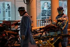 中国で死者数の過少報告か 「ゼロコロナ」脱却後