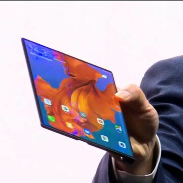 ファーウェイ、折りたたみスマホ9月に発売延期へ