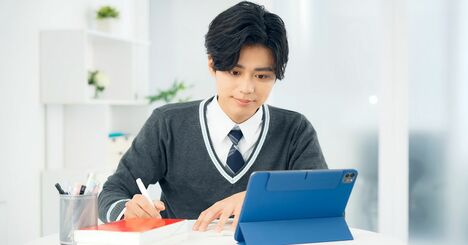 「カフェでは集中できるのに、家だとダラダラする人」が見落としていること