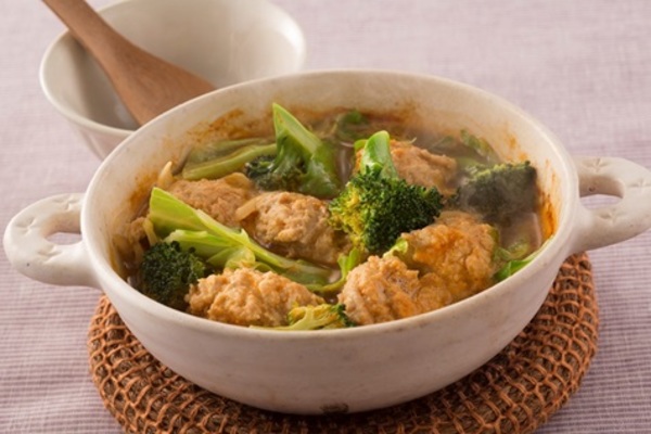 【今夜の小鍋レシピ】栄養満点！<br />キムチ風味の“豚団子鍋”でポッカポカ！