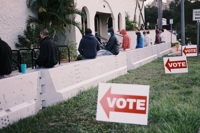 写真：フロリダ州セントピーターズバーグの投票所