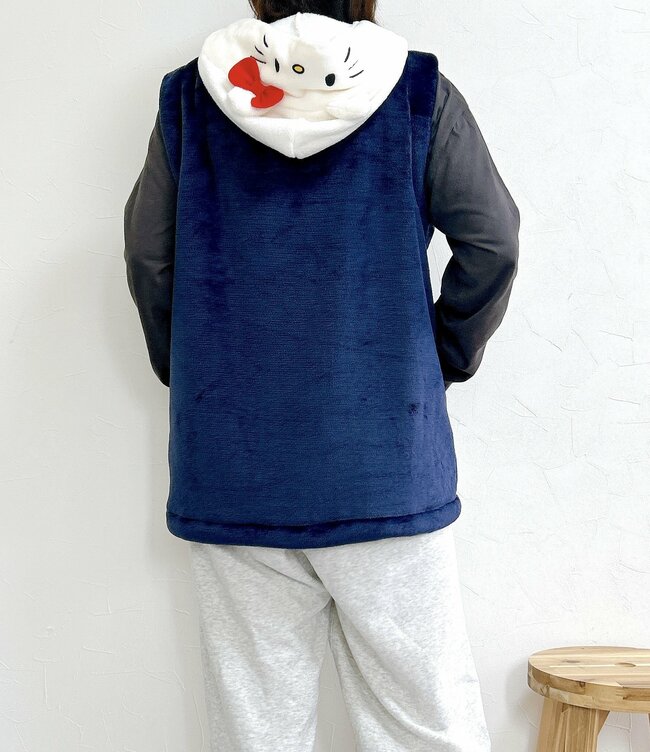 待って、しまむらヤバイ…!キティちゃんになれる「ふわふわトップス」がレトロかわいい!寒さ対策にもぴったりです!