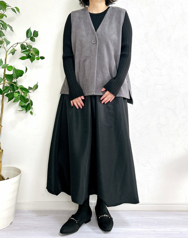 2点セットで1969円はお得!しまむらの「垢抜けトップス」がレイヤード風でオシャレ。体型カバーできるし、今から春までロングシーズン大活躍!