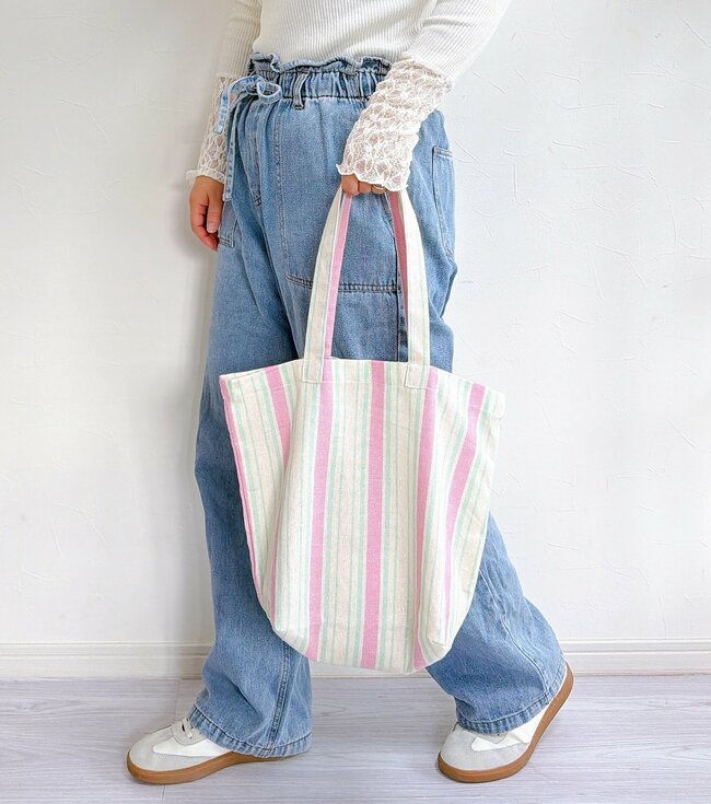 まとめ買いして大正解…!セリアの「めちゃかわトートバッグ」ありそうでなかったデザインに感動した!《購入レビュー》