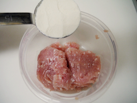 今晩の小鍋レシピ!鶏ひき肉のかき玉鍋!<br />小鍋は帰宅時間バラバラの家族にも超便利!
