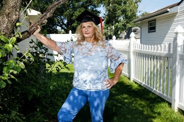 60代になっても学生ローン返済、引退できない米国人