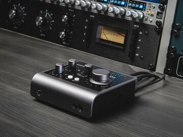 自宅スタジオでもプロのクオリティーで録音、USB 3.0対応オーディオインターフェース「iD4mkII」