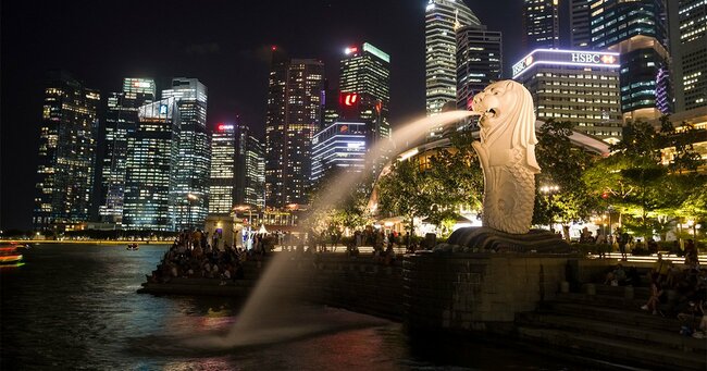 シンガポールに脚光、輝き続くか