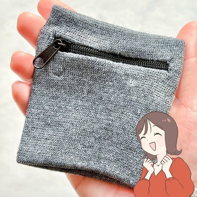 「4件目でやっと見つけた」「ようやく買えた」セリアの“天才すぎるポーチ”ミニ財布がわりに使えて便利！「散歩とかちょっと出るときに便利」