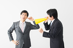 20代社員が上司にタメ口をきいてしまう社会学的理由