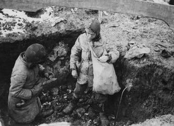 ウクライナ農民、ロシア軍ドローンとの死闘