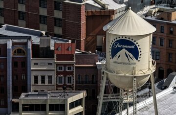 湾岸諸国3ファンド、パラマウントのワーナー買収支援で合意間近