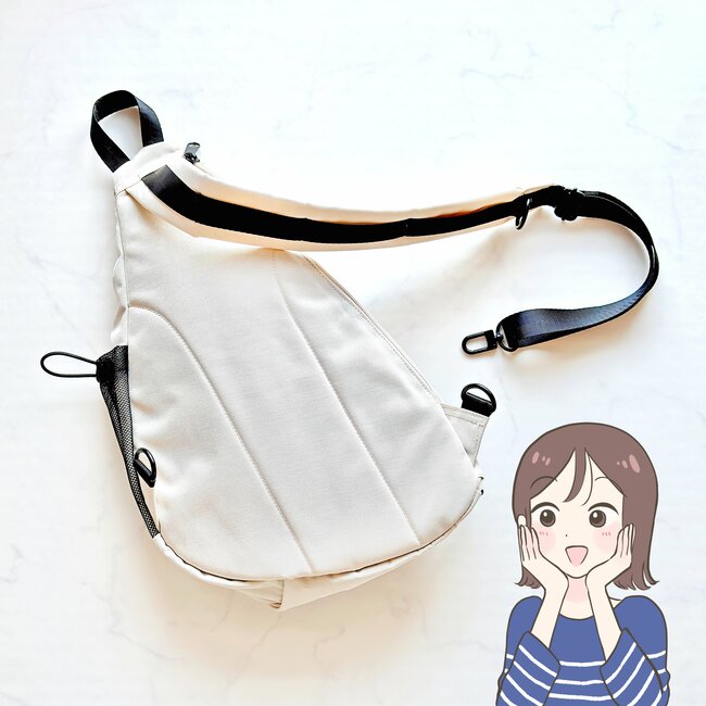 「色違いで購入しました」ニコアンドの“ポケットたくさんバッグ”肩が疲れにくくて天才！「軽い素材でデザインもいい」「体にフィットするので疲れません」