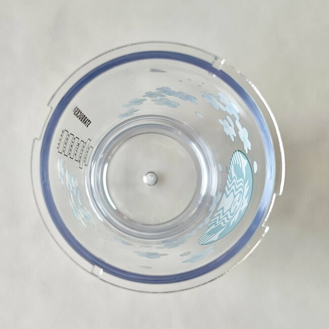 「買えたのでハッピー」「キラキラ可愛い」スタバの“青空みたいなポーチ＆ミニカップ”ドリンク券付きでコスパ良すぎる！「お得感ましまし」