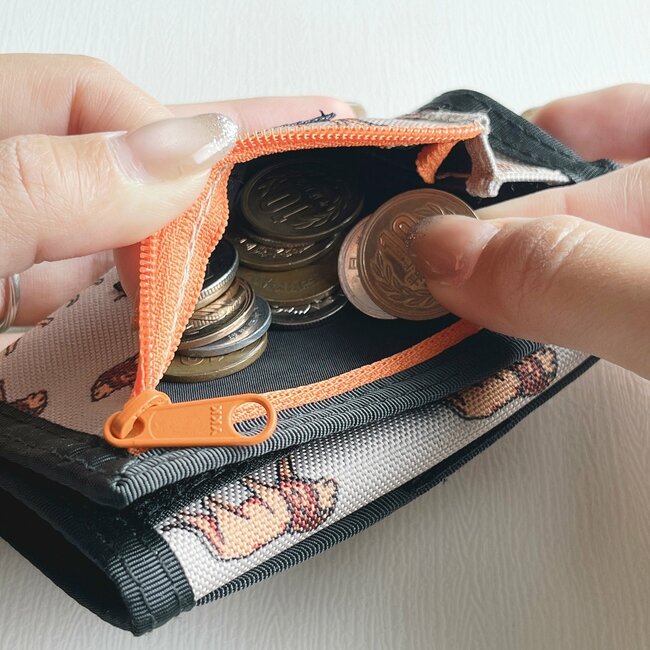 カードが17枚も入った!ニコアンドの“おしゃれミニ財布”手のひらサイズなのに収納力すごい!「ちょうどいいサイズ感」「ものすごく使いやすい」