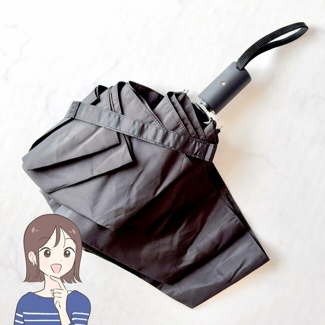 もう普通の傘に戻れない…!3COINSの“グシャグシャにならない折りたたみ傘”雨の日のイライラを減らせて嬉しい!「形整える手間がマジで省けます!」「すぐにキレイにしまえます」