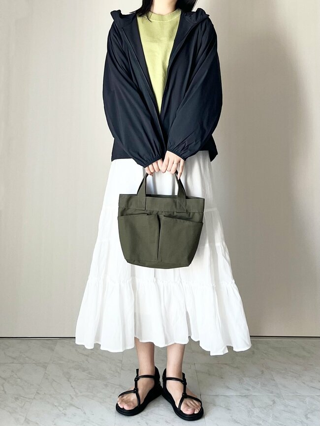 「3枚持ってます」「毎日使い倒したい」ユニクロの“着る日焼け止め”が軽くて着心地がいい…！「カバンに常備できるのが嬉しい」