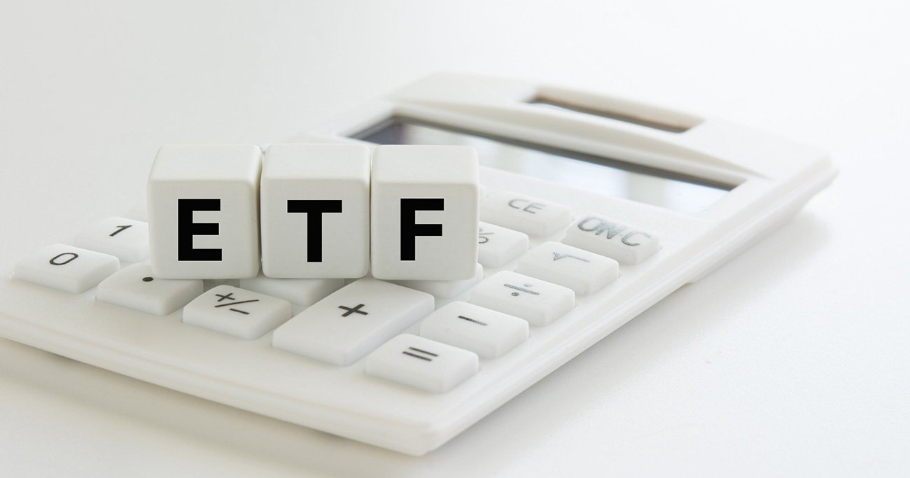 インデックス投信とETF、どう使い分けたらいいのか?