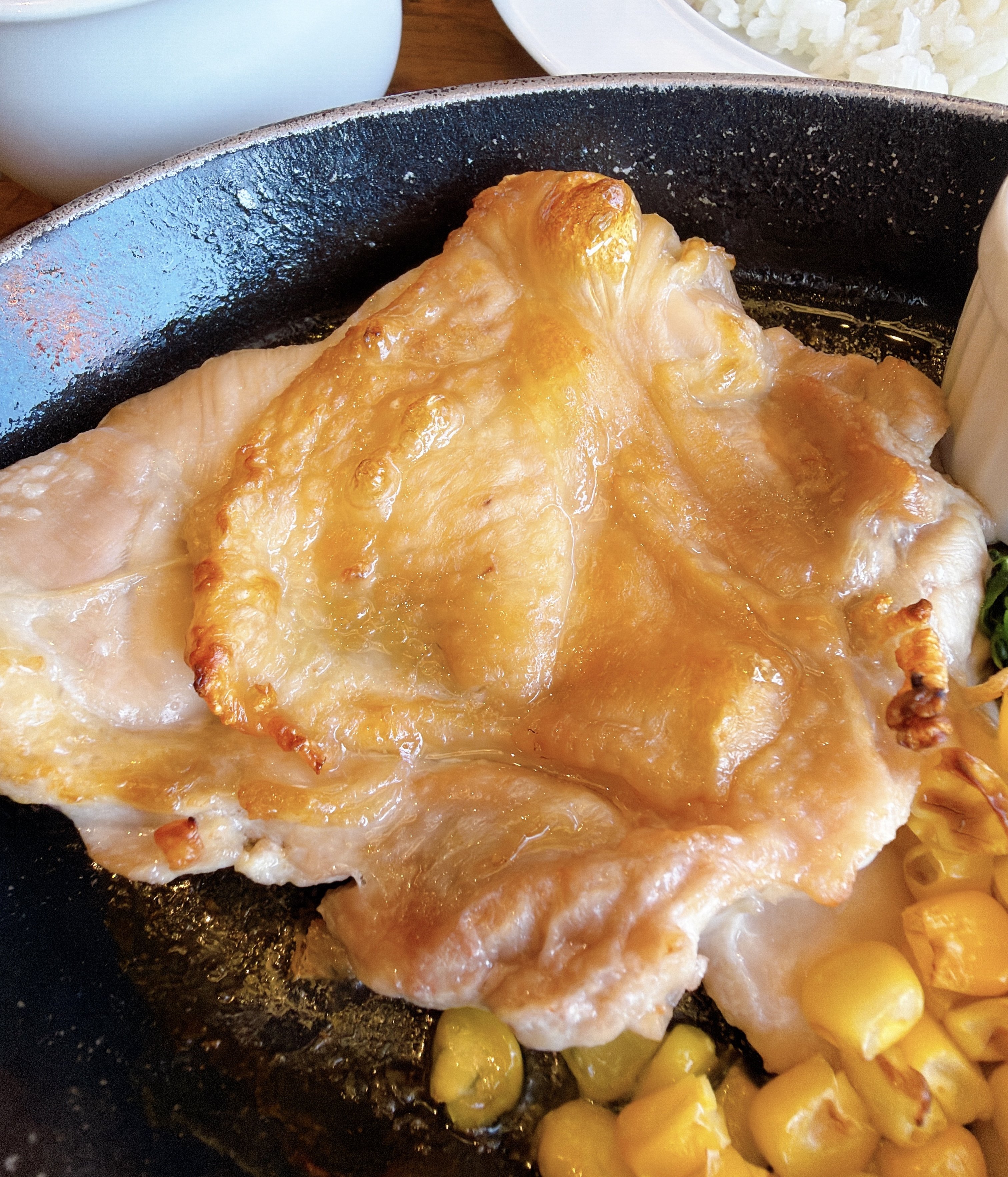 こりゃ通わなきゃ損だわ。オリーブの丘の“平日限定ランチ”何度でも食べたくなる!「週3大丈夫なくらい美味い」「ご飯が進みます」《実食レビュー》