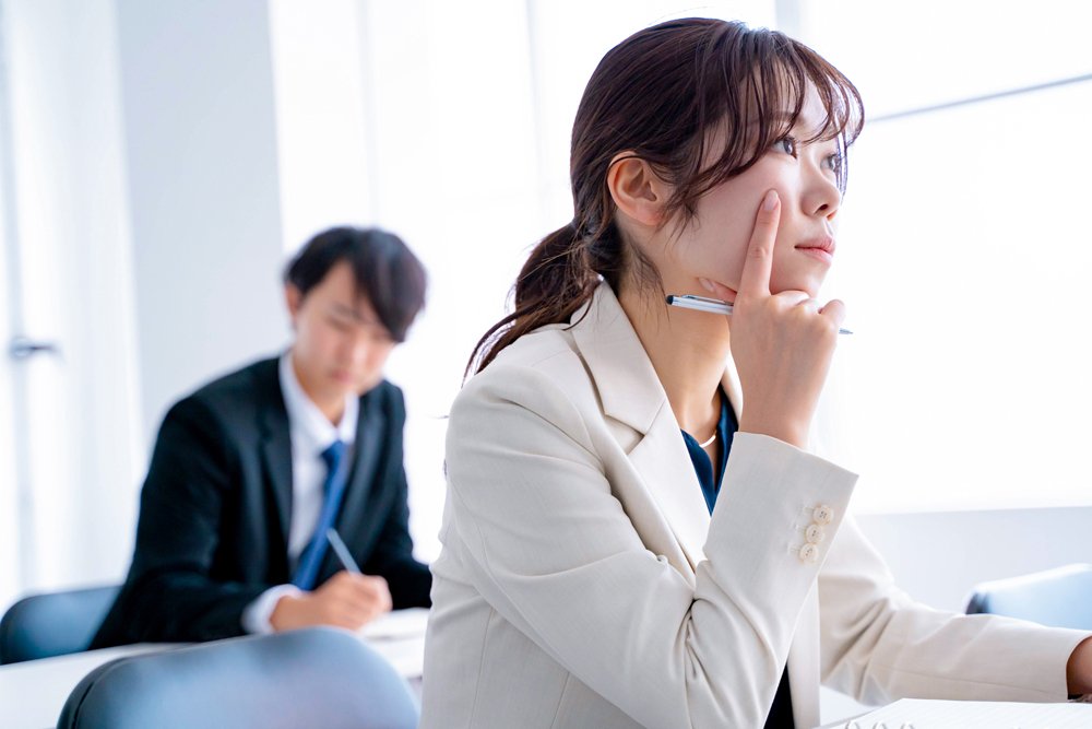 「資格&検定」をコスパ・タイパで厳選!中高年から稼げる・人生が変わる秘訣とは