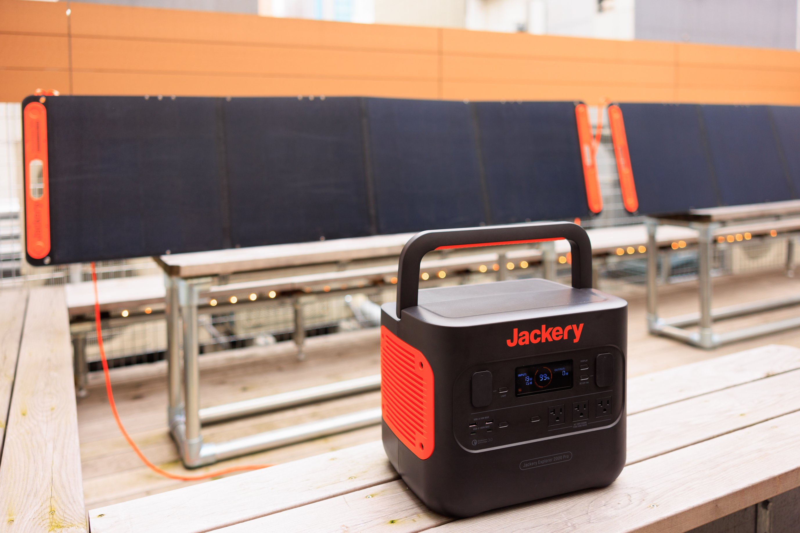 防災、アウトドア、SDGsなど多様な使い道。日本独自の進化を始めたポータブル電源とソーラーパネルの新しい潮流