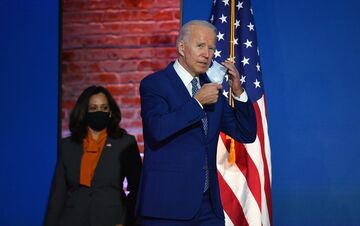 バイデン氏の政権移行準備、トランプ氏の抵抗で壁に