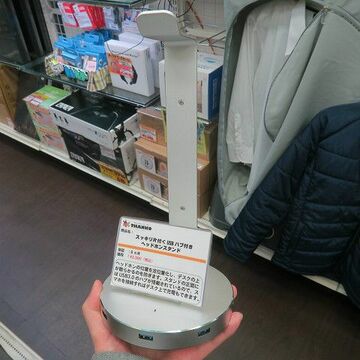 スマホも一緒に充電できるハブ付きヘッドホンスタンド