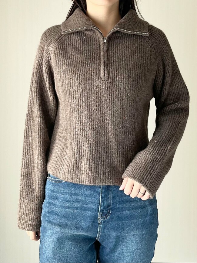 マフラーなしでも暖かい！GUの“ゆったりニット”体型カバーできるのに着回し力も高いんです！「2枚購入した」「色味がとても可愛い」