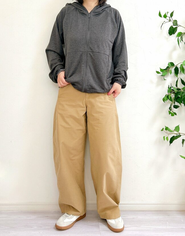 ワークマン、ありがとう…！昨年爆売れした「不審者パーカー」の新作が優秀すぎる！顔までUVカットできて天才だよ