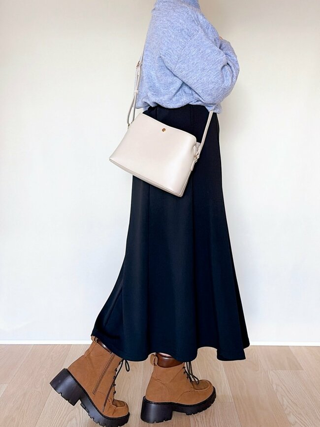 「まさに求めてたバッグです」ハニーズの“高見えショルダー”が理想的すぎる!「サイズ感完璧」「ポケット多くて長財布も入る」