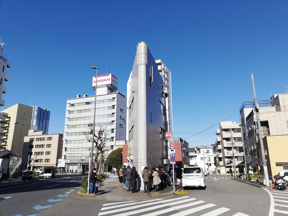 ラーメン二郎三田本店はなぜ人を惹きつけるのか?「Y字路専門家」の解説が面白すぎた!【全国の魅惑のY字路写真も多数掲載】