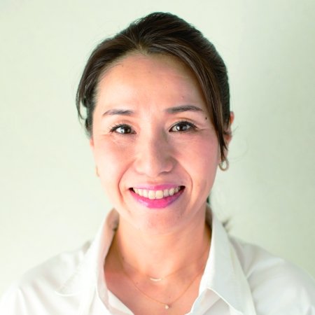 【丸ごとトマトをぶち込む】電子レンジで豪快かつおしゃれなトマトチーズリゾットを作ろう