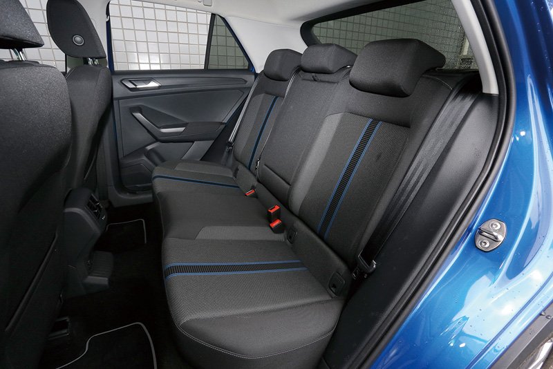 VW・T-Roc(Tロック)・TDIスタイル・デザインパッケージリアシート