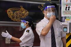 香港議員の任期1年延長　選挙延期で中国が判断