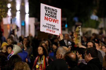 ハマス、人質解放に向け協議の用意　戦闘休止と引き換えに