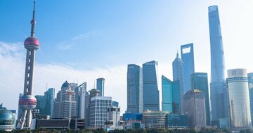 中国経済は5%成長まで回復、消費拡大で21年の成長率は8%台へ