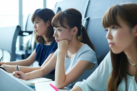 学生募集を停止する学習院女子大が「志願者激増」の打ち上げ花火を最後に上げられた理由