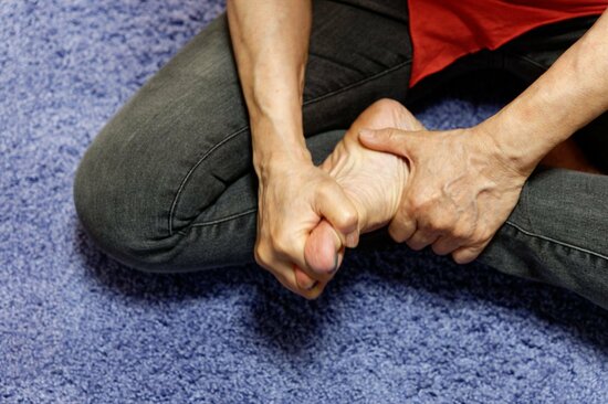 【71歳ひとり暮らし】足指が柔らかくなる！ 簡単シンプルな10秒エクササイズを伝授