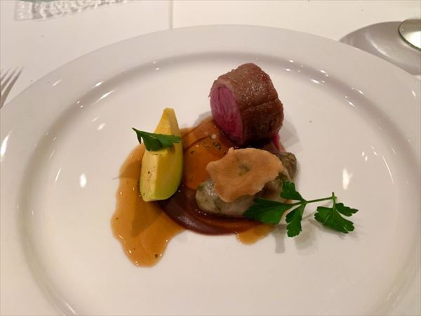 コース料理の肉料理