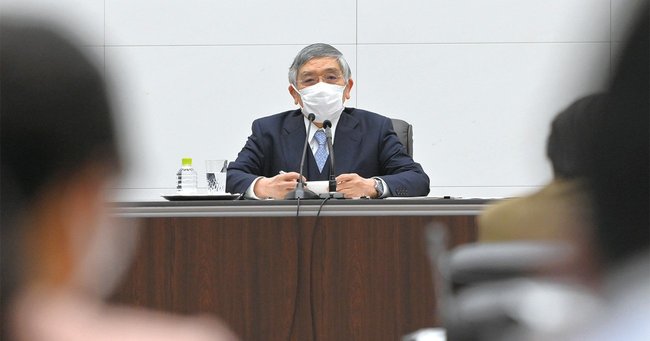 1月21日、日本銀行本店で記者会見に臨む黒田東彦・日銀総裁