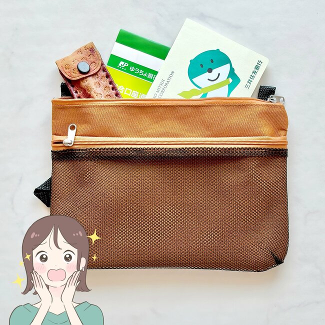 おくすり手帳や処方薬がすっぽり入る！ワークマンの“499円ミニバッグ”便利すぎて3色まとめ買いした！「安くて使い勝手がいい」「外出時に活躍しています」《購入レビュー》