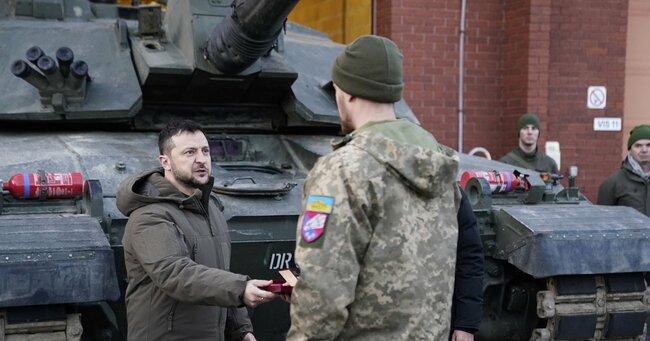 ウクライナへ“NATOの3大戦車”投入も、欧米の「武器の小出し」に透ける思惑
