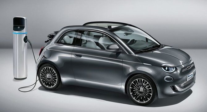 フィアットのピュアEV新型500e
